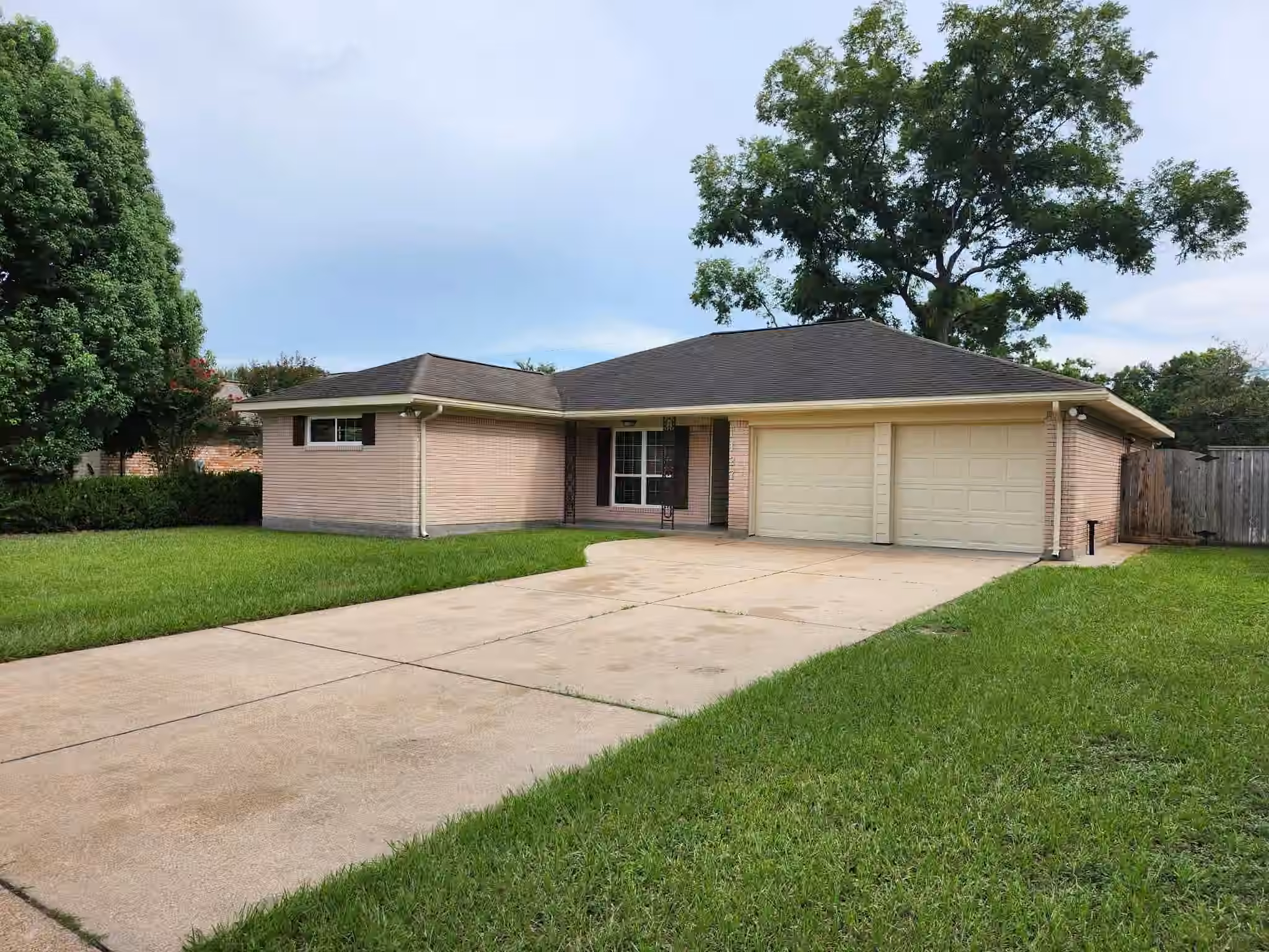 Photo 5 of 1127 Mosher Lane, Houston, TX