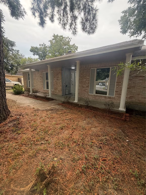 Photo 3 of 14875 Estrellita Drive, Houston, TX