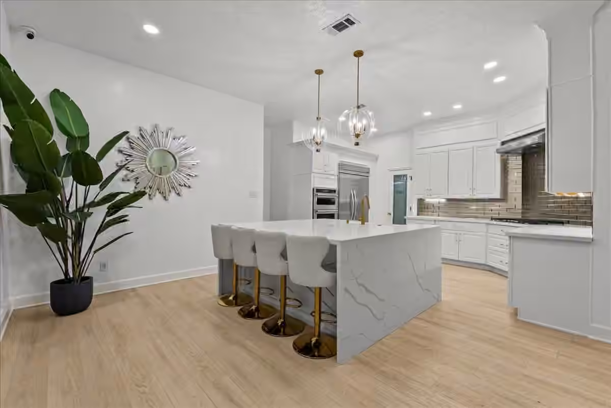 Photo of 9700 Jay Road, Hitchcock, TX 77563