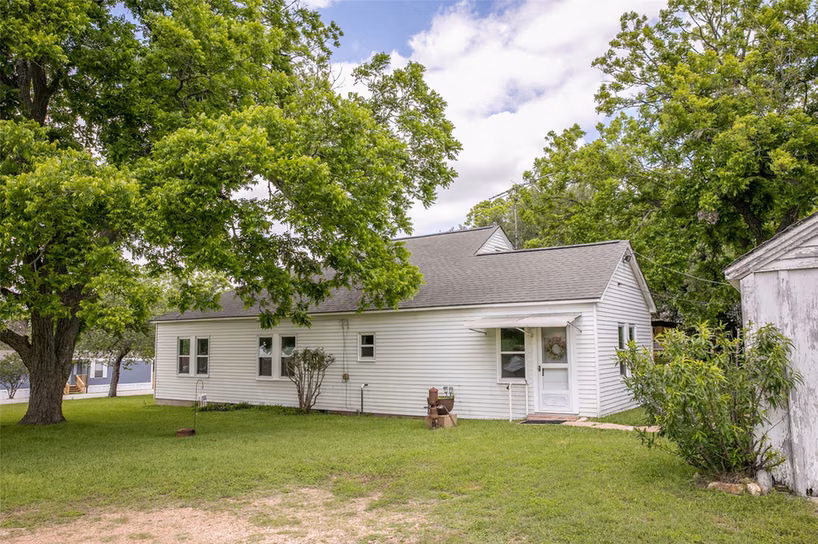 Photo of 400 N Brazos Street, Burton, TX
