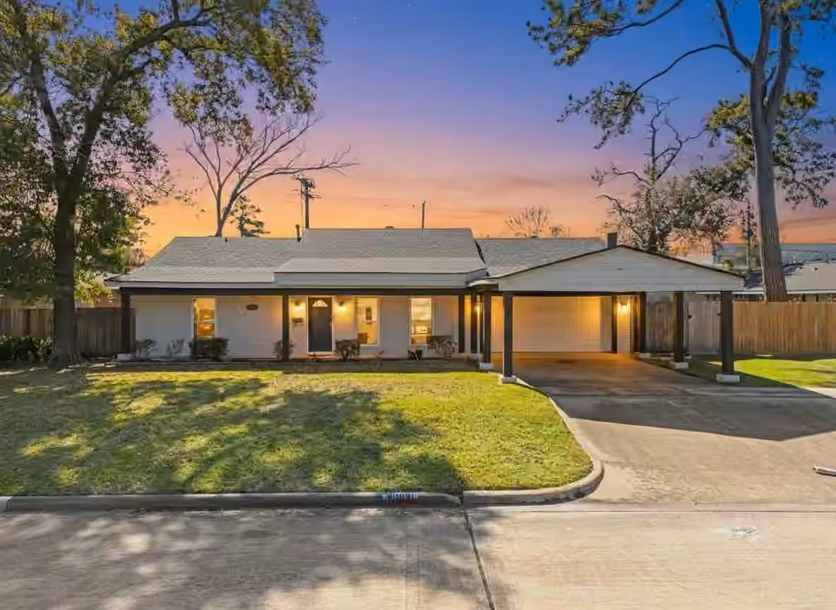 Photo of 10151 Brinwood Drive, Houston, TX 77043