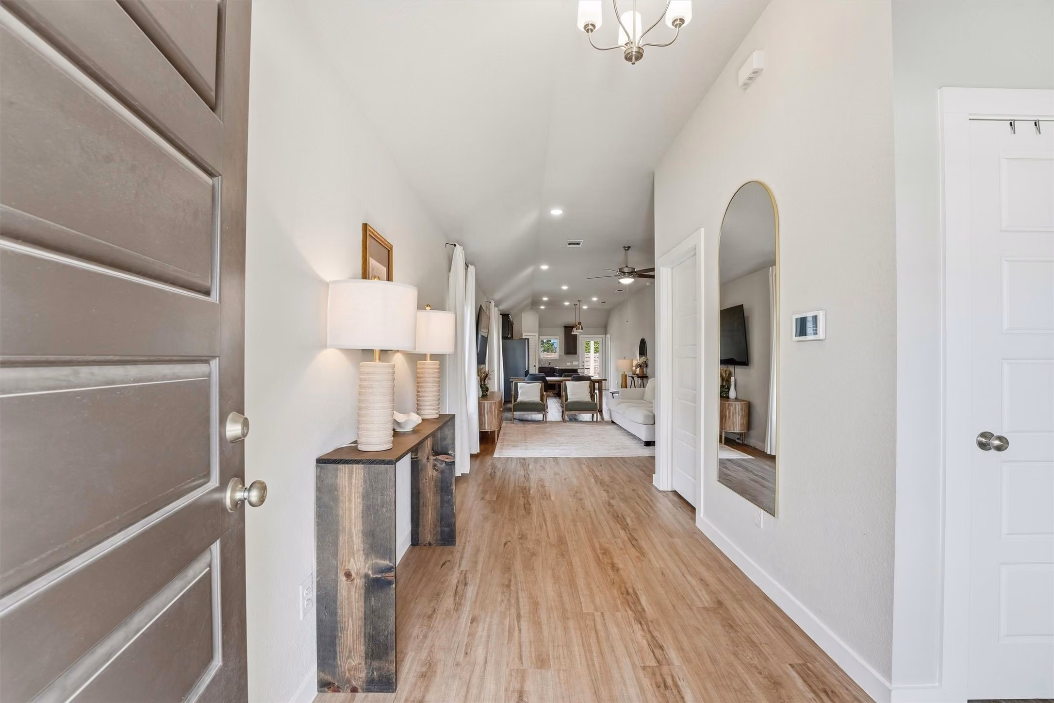 Photo 5 of 8122 Royal Breeze Drive, Cypress, TX