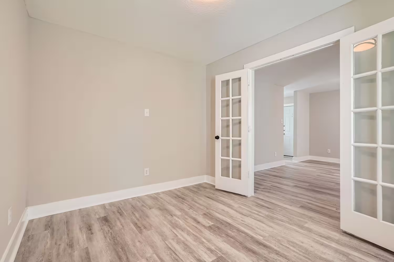 Photo 4 of 17507 S Compass Rose Circle, Crosby, TX
