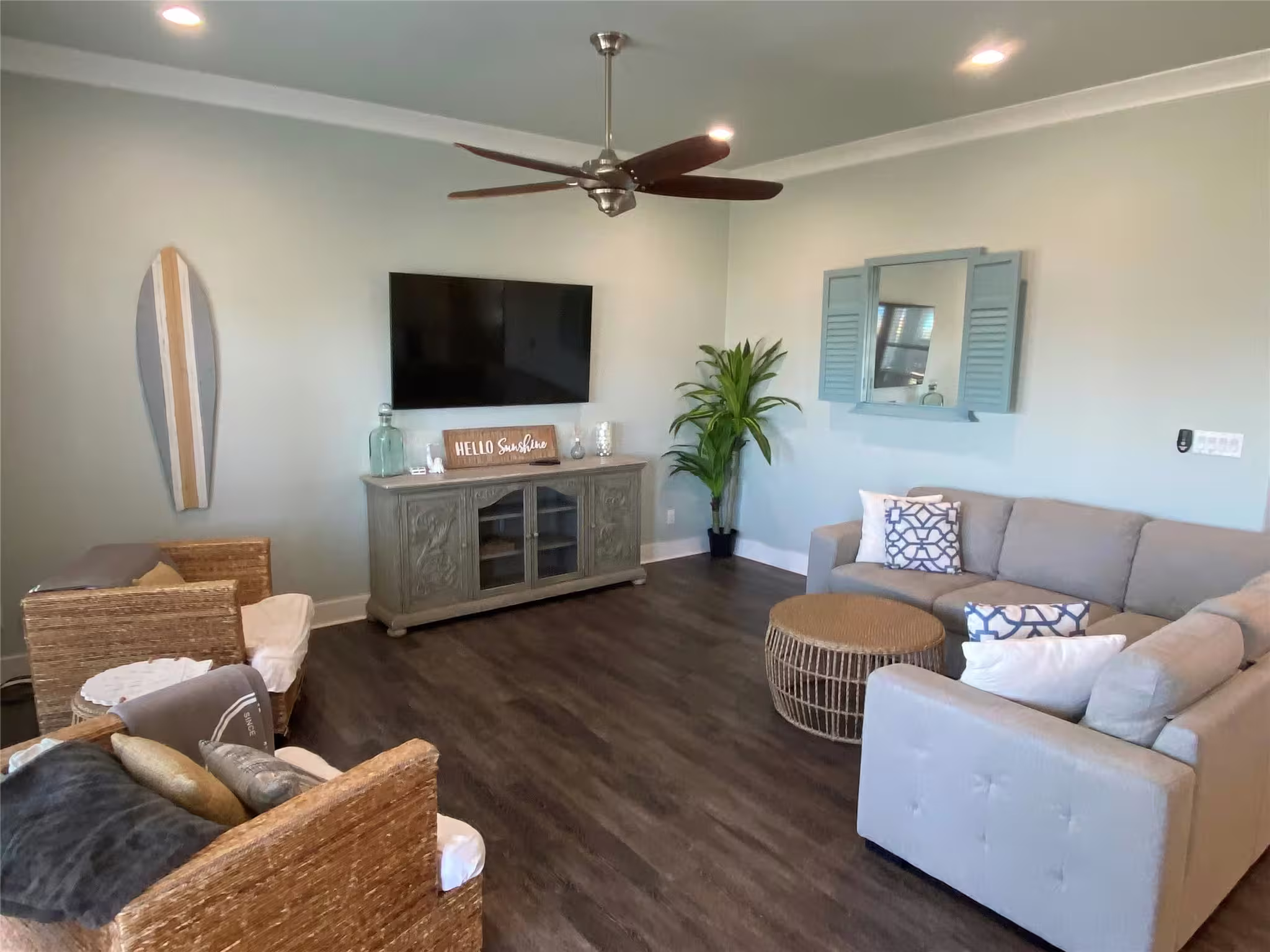 Photo 7 of 1001 S Stingaree Drive, Crystal Beach, TX