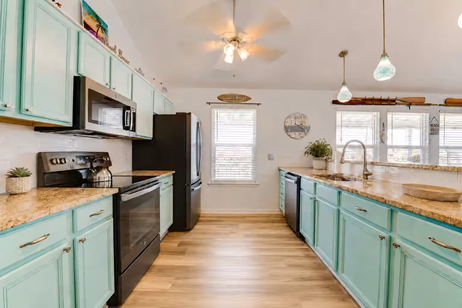 Photo 7 of 4235 San Jacinto Drive, Galveston, TX