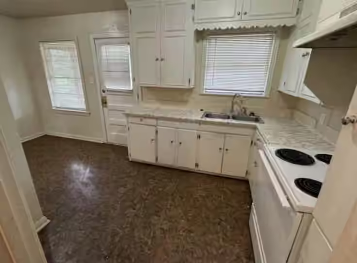Photo 5 of 1413 Brazos Avenue, La Marque, TX