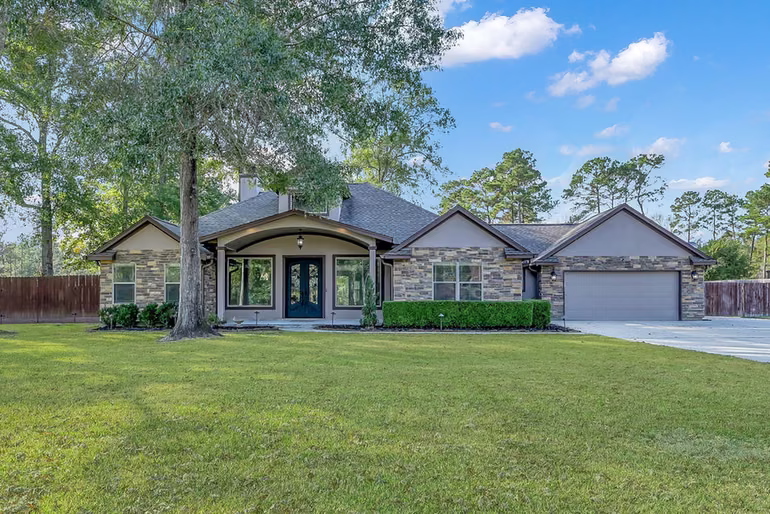 Photo 2 of 11486 Oak Springs Drive, Willis, TX