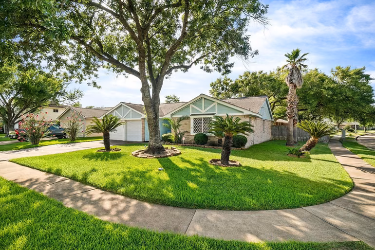 Photo of 15802 Tammany Lane, Houston, TX 77082