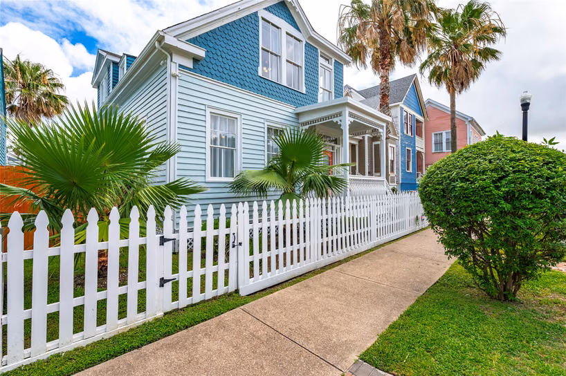 Photo 3 of 1419 Church Street, Galveston, TX