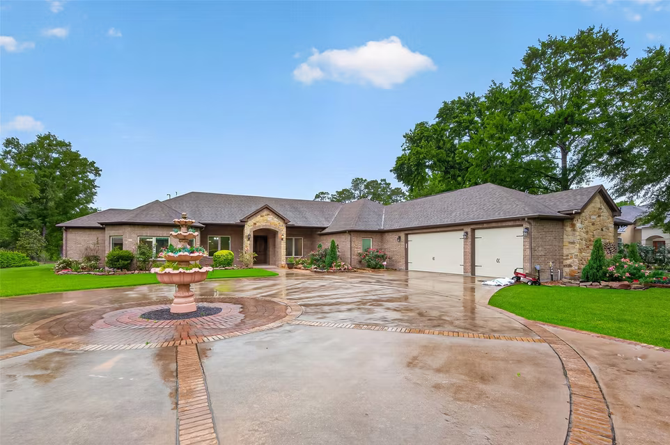 Photo of 19267 Serpenteer Drive, Porter, TX 77365