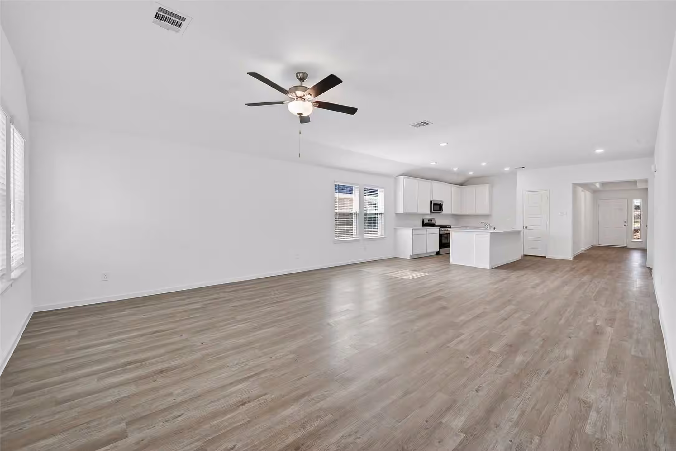 Photo 7 of 1057 Sunflower Terrace Drive, Magnolia, TX