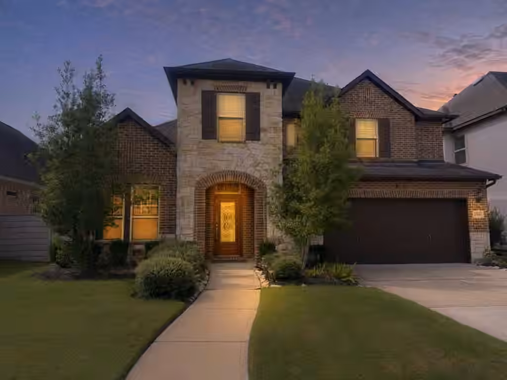 Photo 3 of 2514 Deerwood Heights Lane, Manvel, TX