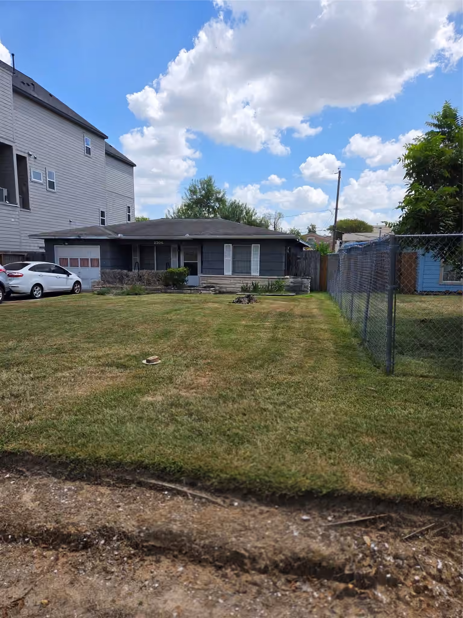 Photo 2 of 2306 Reinerman Street, Houston, TX