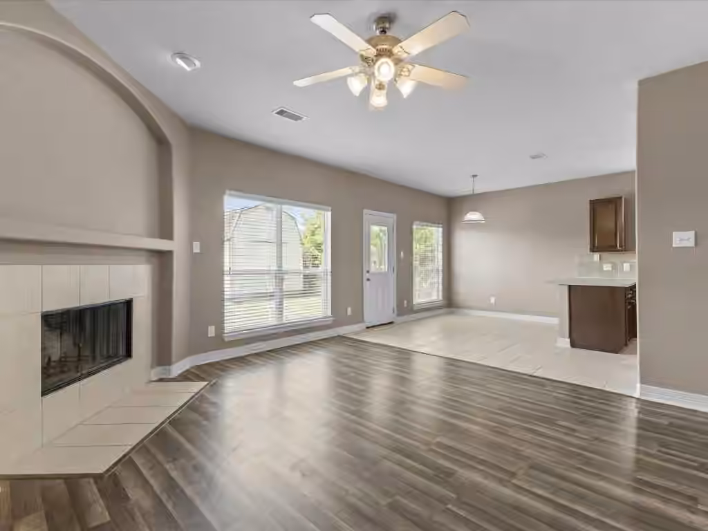 Photo 4 of 1970 Magnolia Circle, Dayton, TX