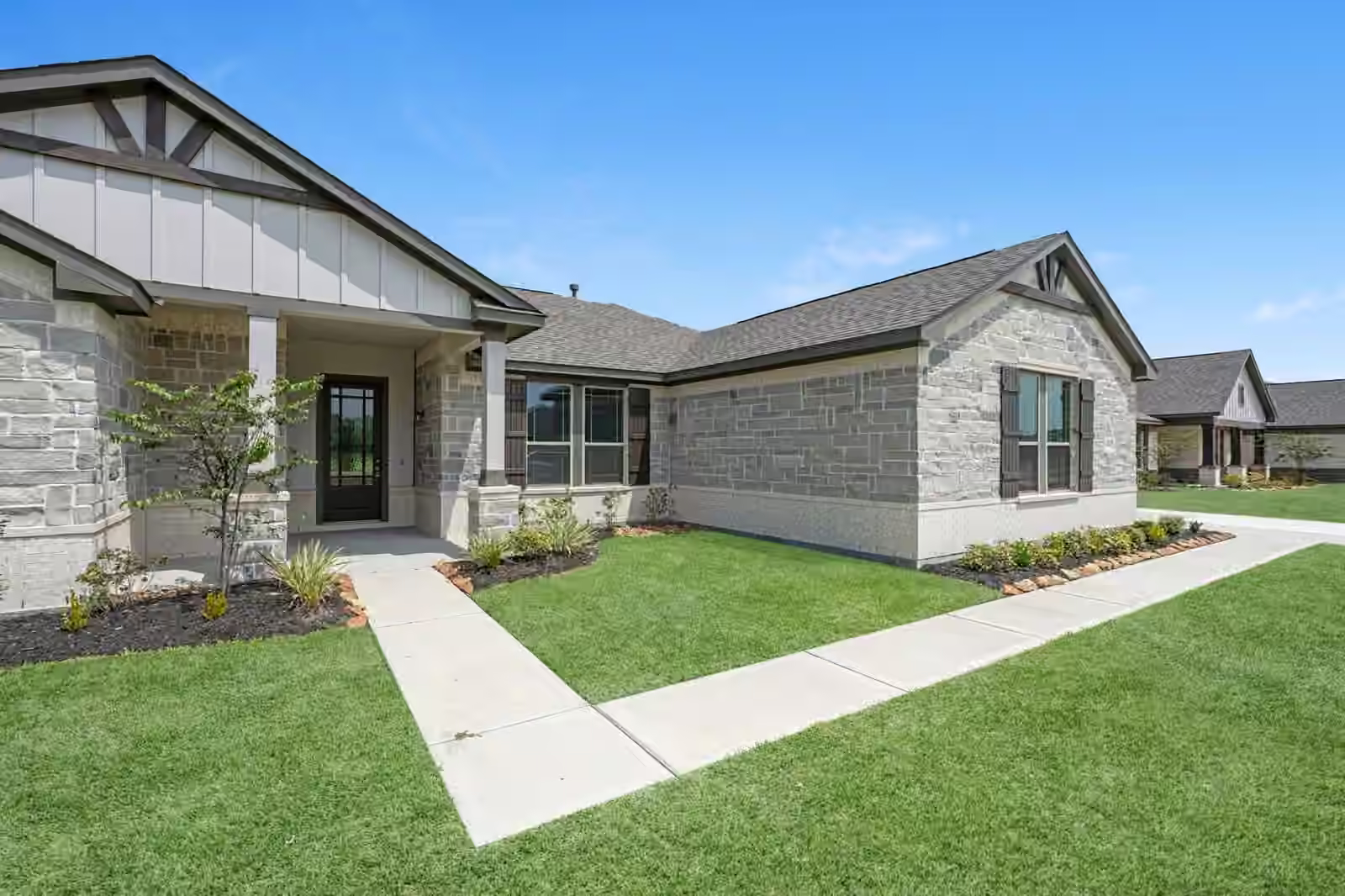 Photo 3 of 460 Barton Place Drive, Tarkington, TX