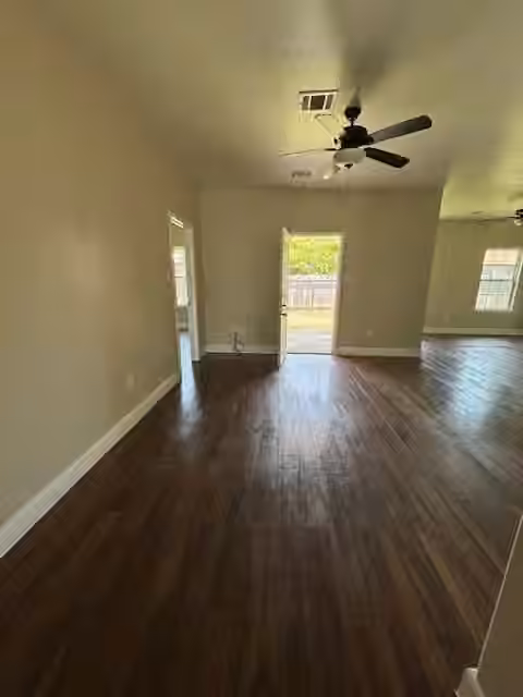 Photo 5 of 10525 Burman Street, Houston, TX