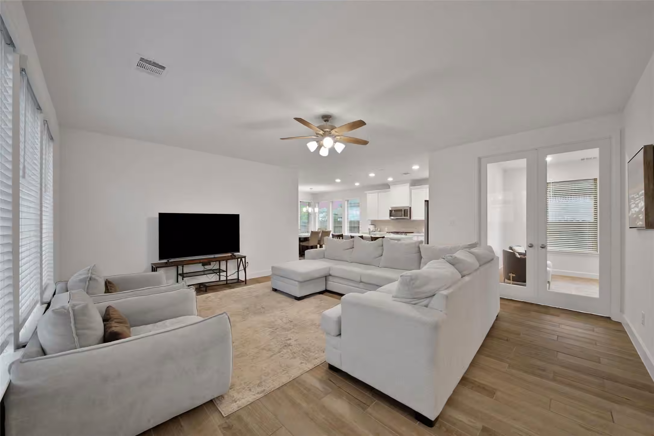 Photo 3 of 15606 Poppy Fields Place, Conroe, TX