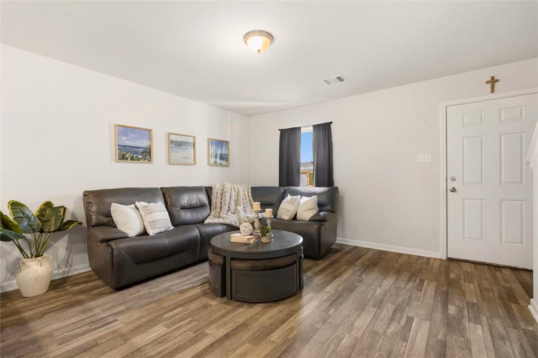Photo 4 of 10130 Cerritos Drive, Conroe, TX