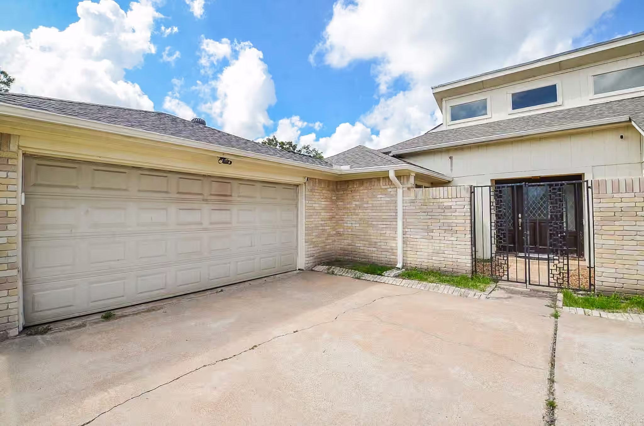 Photo 4 of 3022 Cypress Point Drive, Missouri City, TX