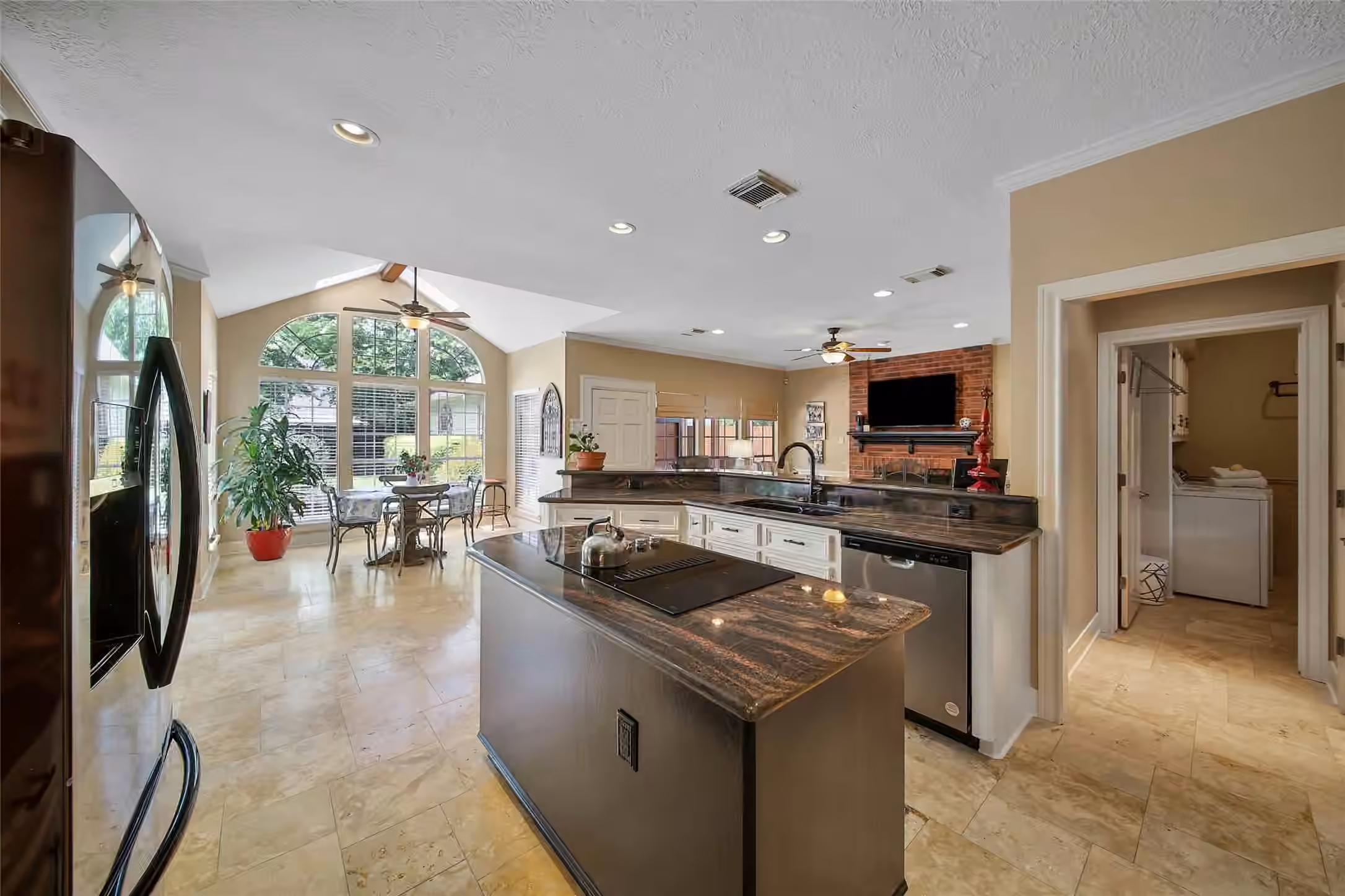 Photo 5 of 1702 Seven Maples Drive, Kingwood, TX