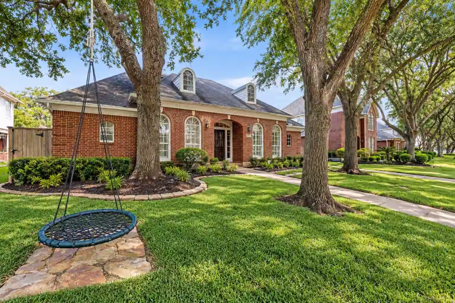 Photo 3 of 1515 Moon Shadow Court, Sugar Land, TX