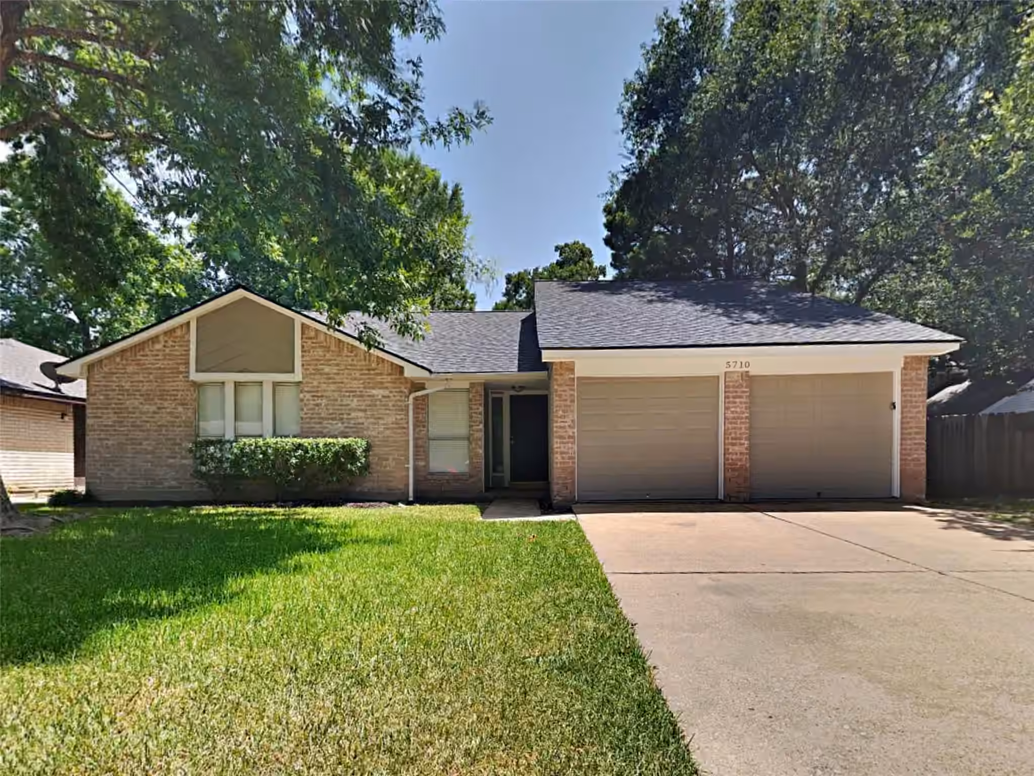 Photo of 5710 Flax Bourton Street, Humble, TX 77346