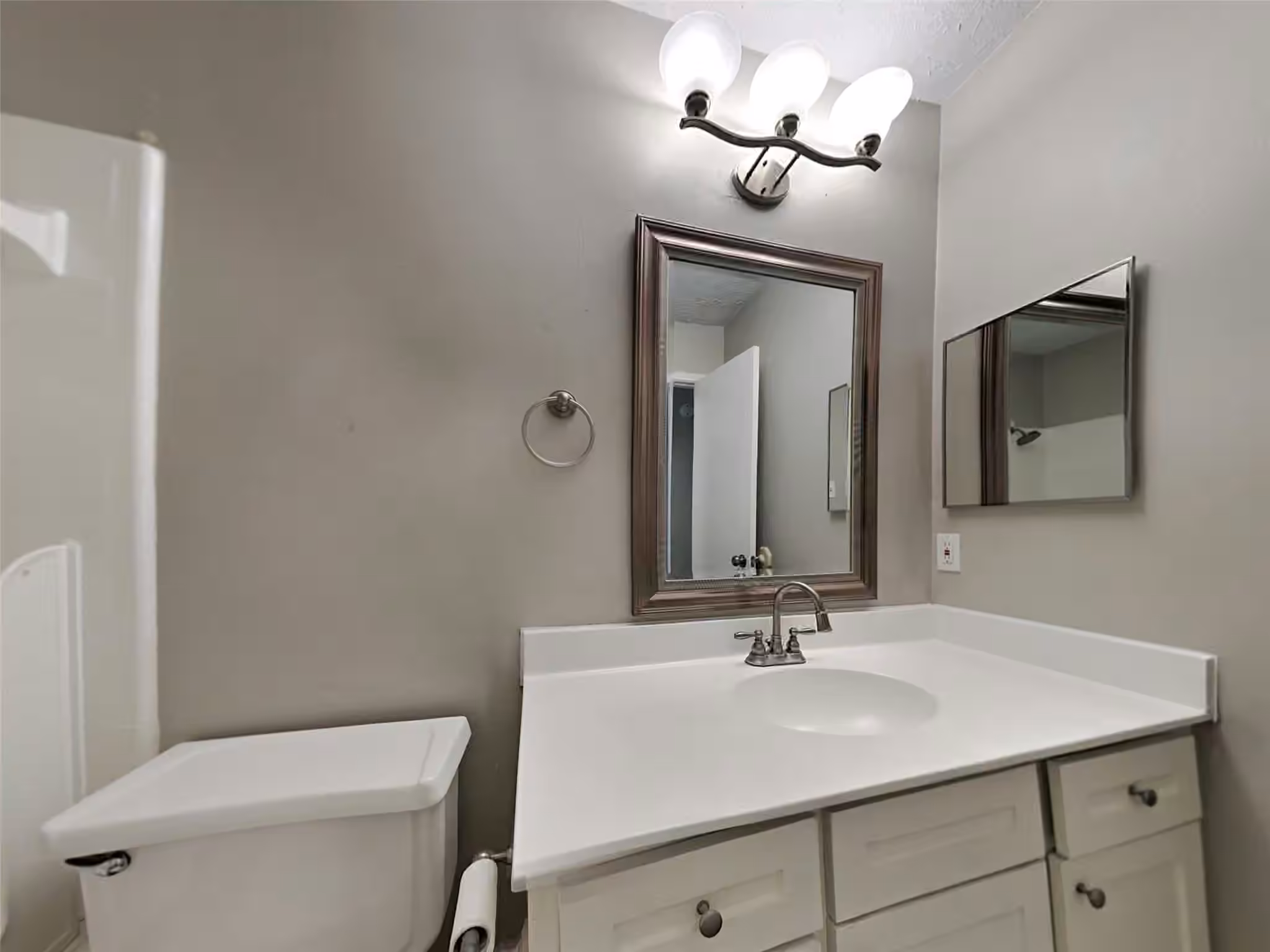 Photo 5 of 5710 Flax Bourton Street, Humble, TX
