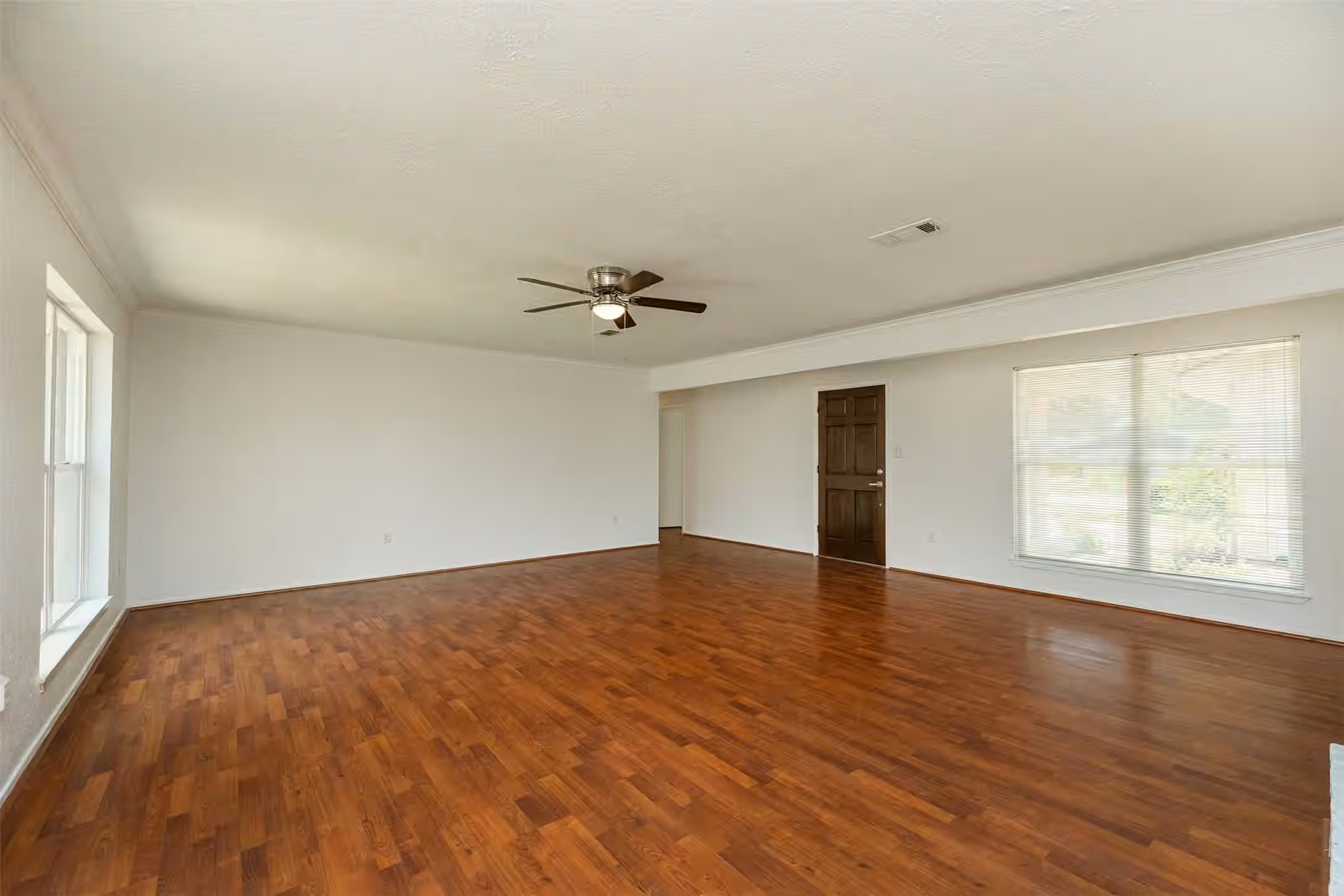 Photo 7 of 12326 Campos Drive, Houston, TX