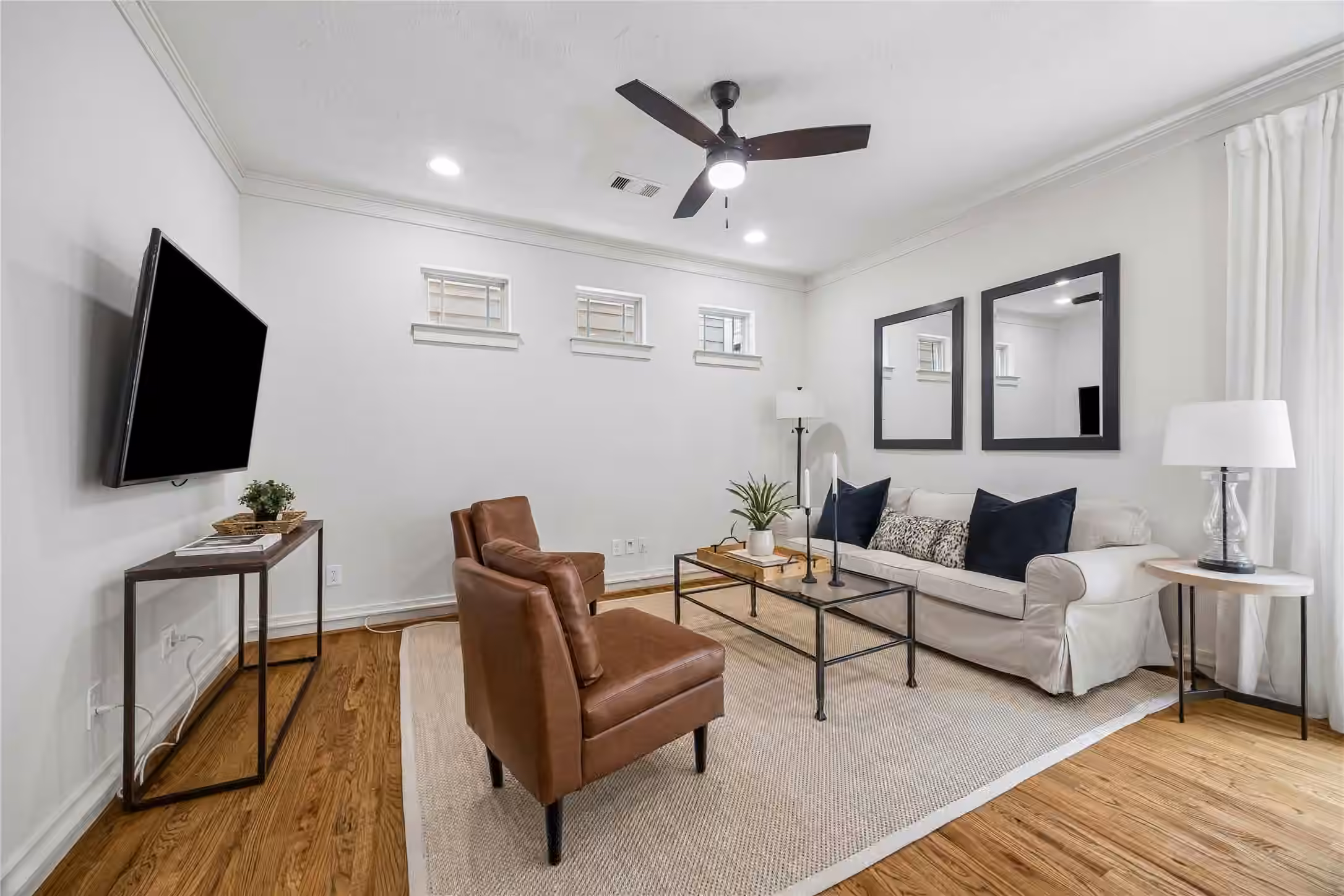 Photo 4 of 5924 Petty Street 3C, Houston, TX