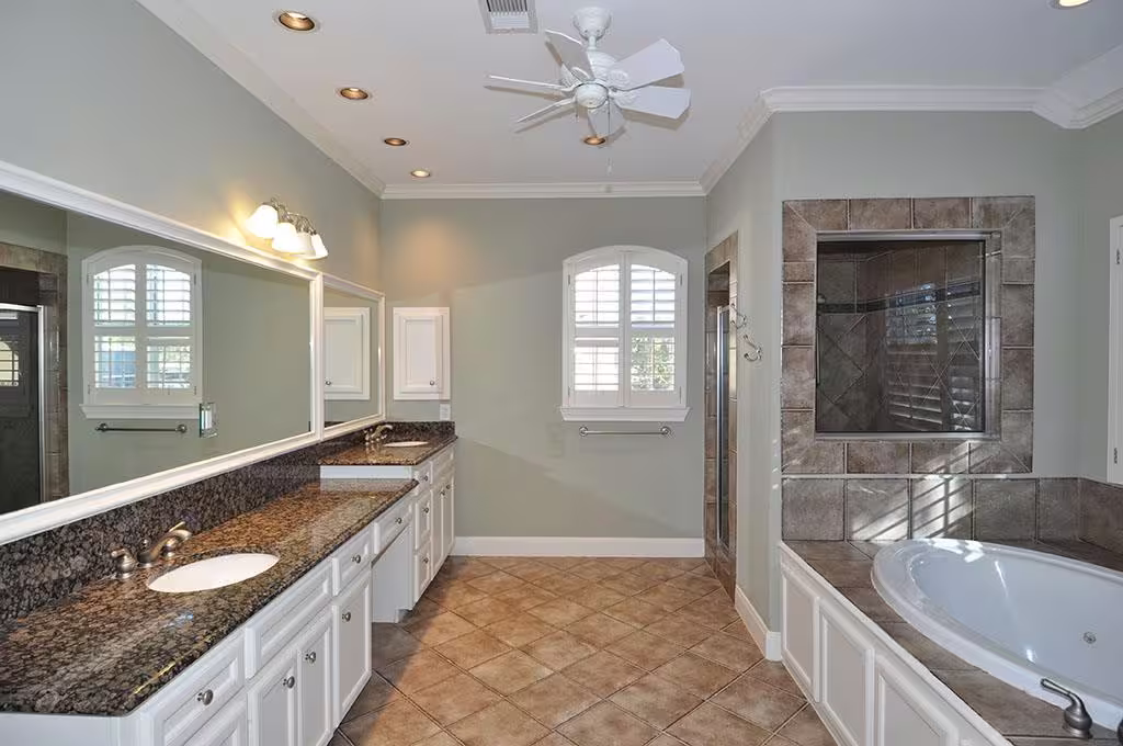 Photo 5 of 6215 Sutherland Square, Houston, TX