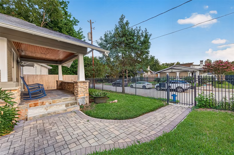 Photo 4 of 1124 Bomar Street, Houston, TX