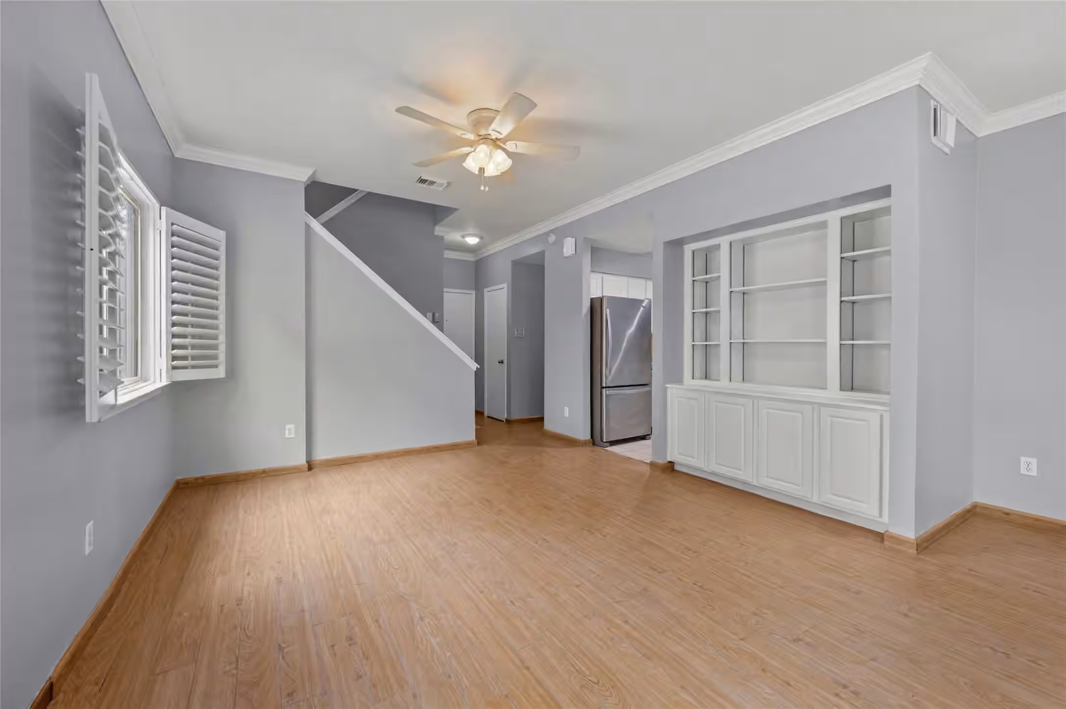 Photo 5 of 11709 Lakeside Place Drive 232, Houston, TX