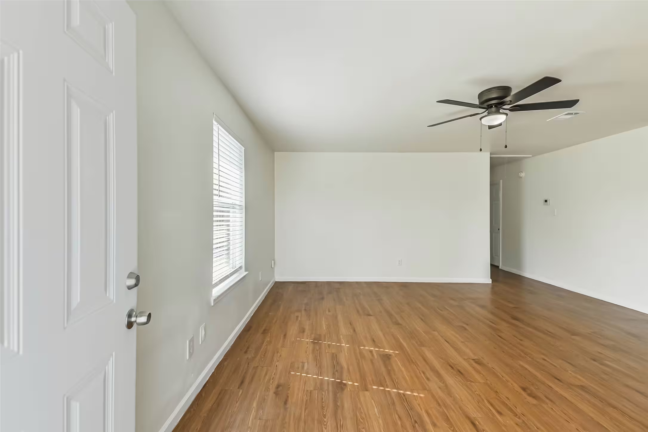 Photo 7 of 1010 Jeff Street, Houston, TX