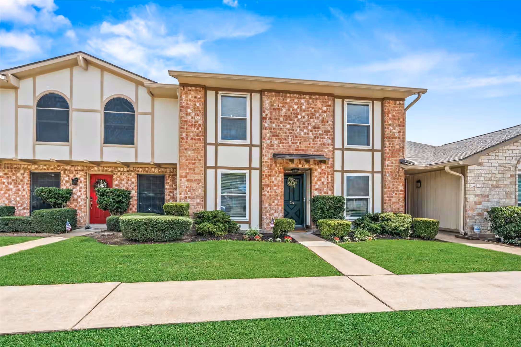 Photo 2 of 24 Wellington Court, Missouri City, TX