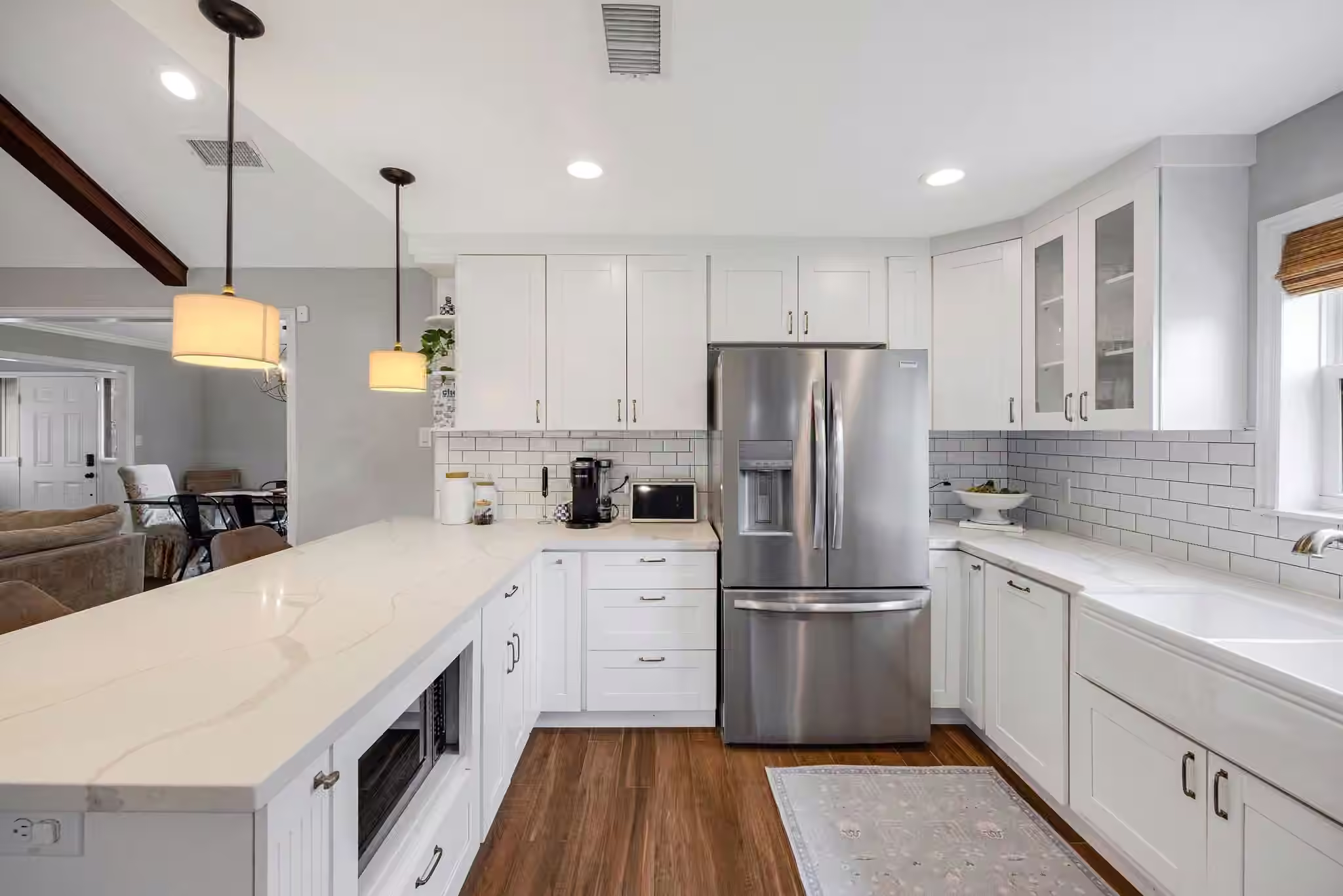 Photo 4 of 1922 Shadowdale Drive, Houston, TX