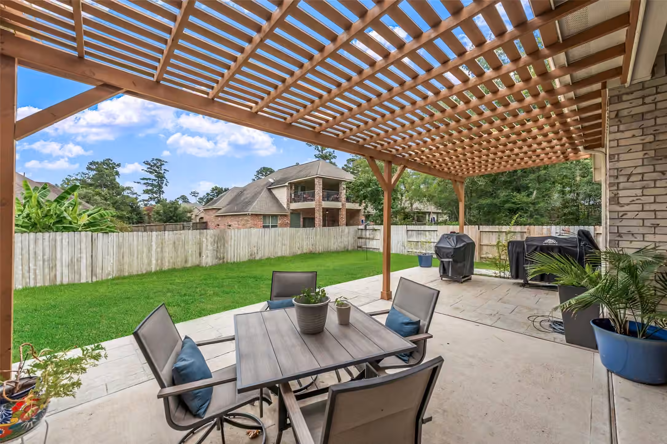 Photo 4 of 11526 Walden Road, Montgomery, TX