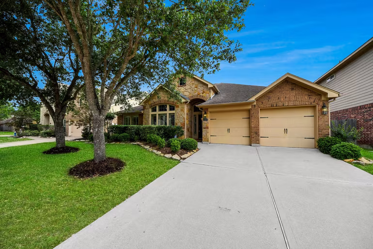 Photo 4 of 28010 Hollyfare Drive, Katy, TX