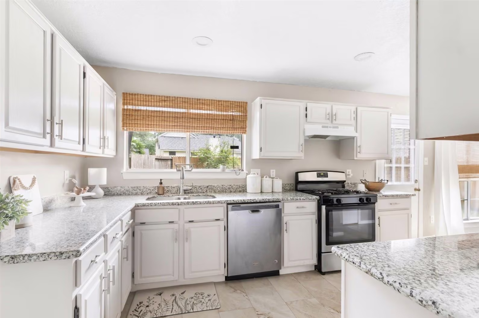 Photo 6 of 4922 Dobbin Springs Lane, Kingwood, TX
