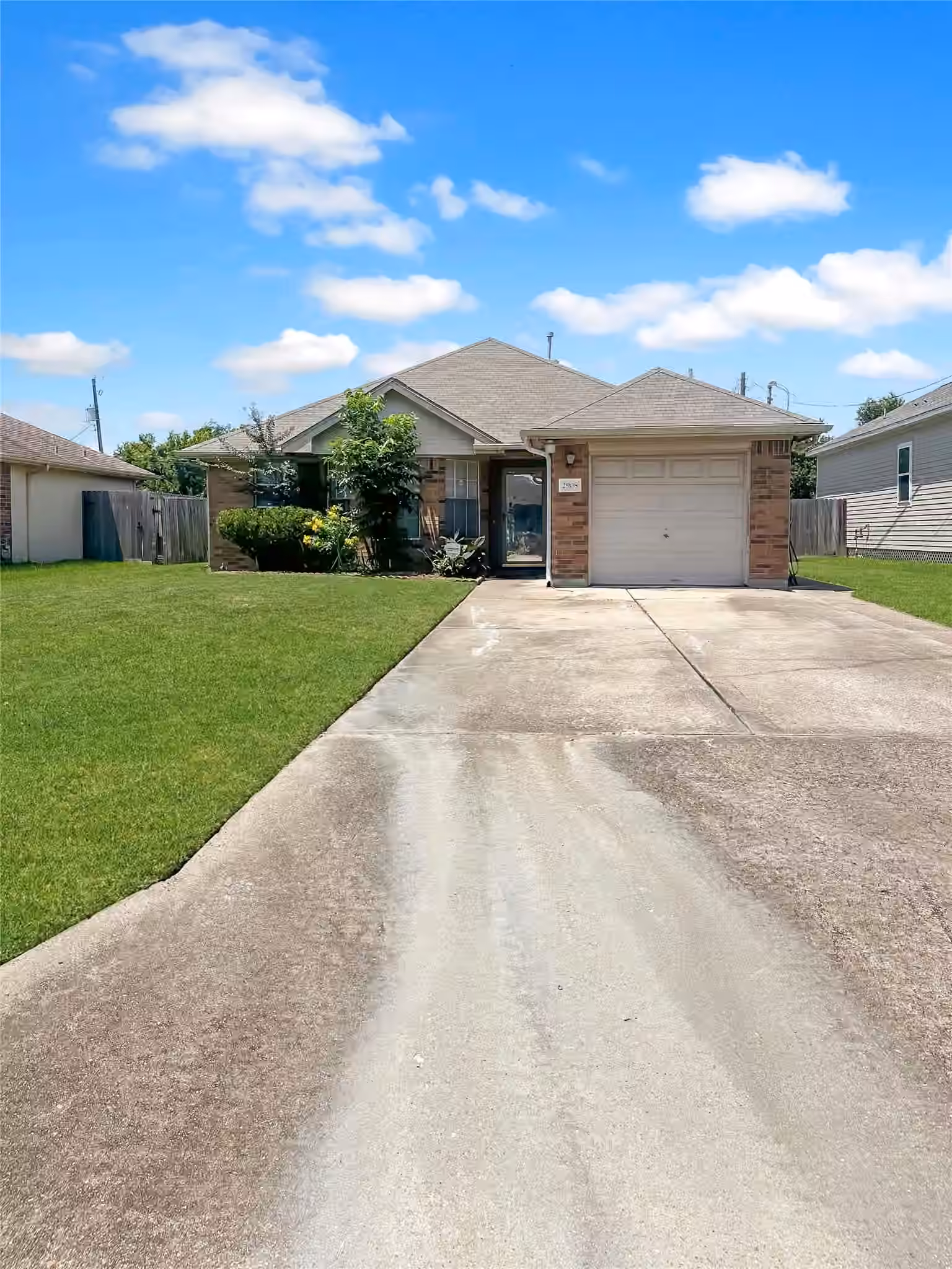 Photo 2 of 2908 Ashley Street, La Marque, TX