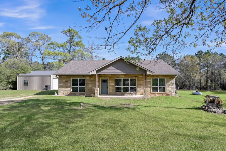 Photo 5 of 130 Cedar Court, Magnolia, TX