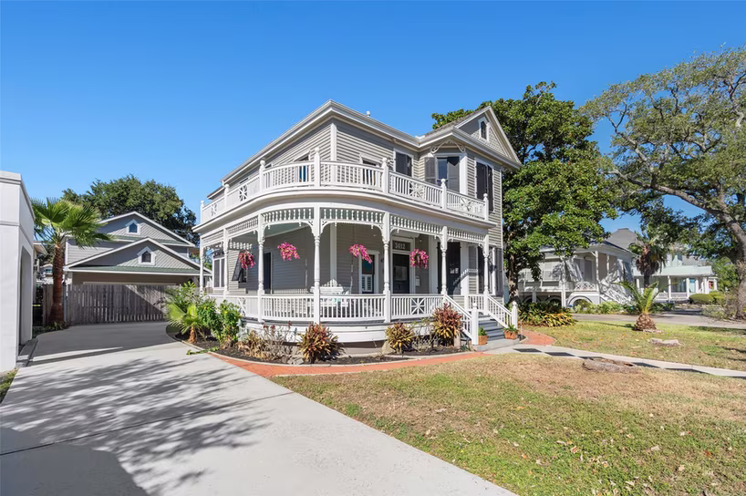 Photo 2 of 3412 Avenue O, Galveston, TX