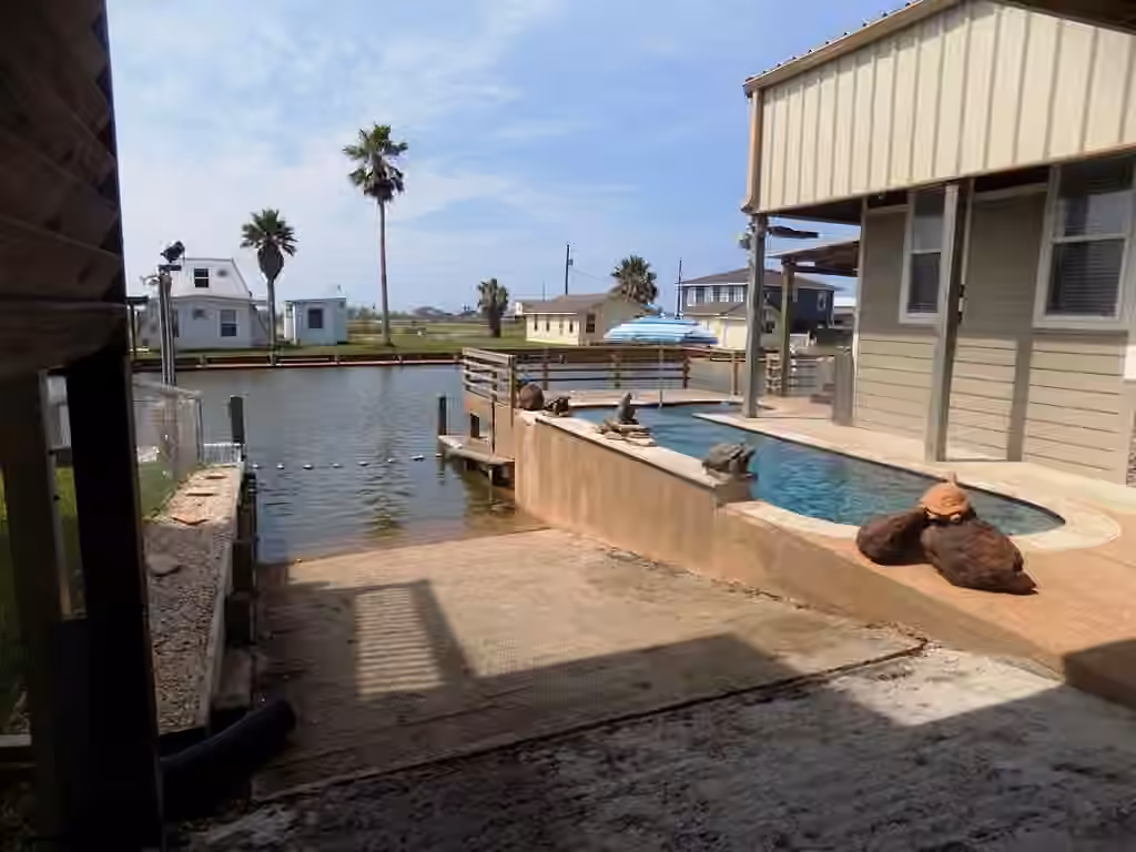 Photo of 638 County Road 209, Sargent, TX 77414
