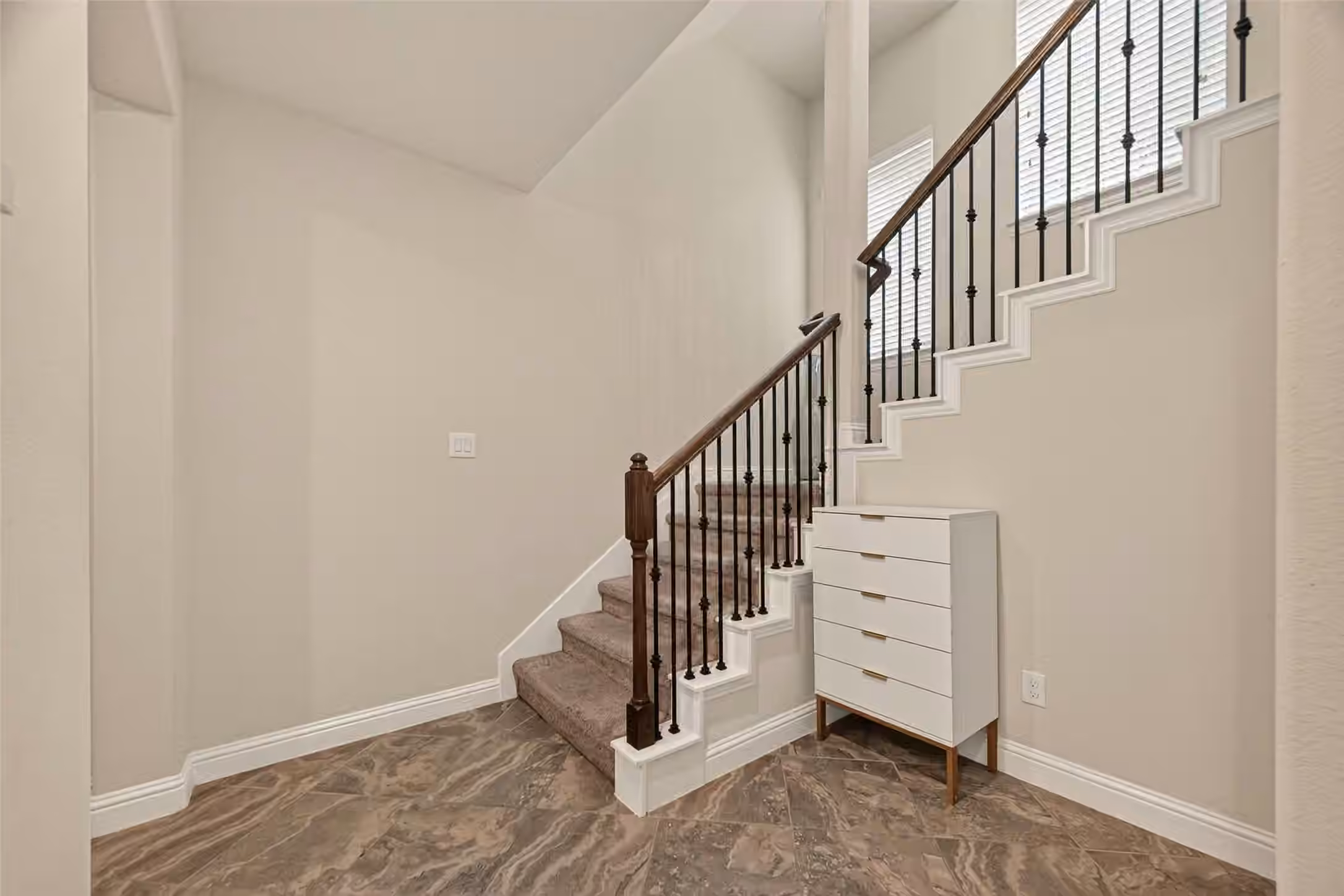 Photo 5 of 8908 Terrace Pass Drive, Houston, TX