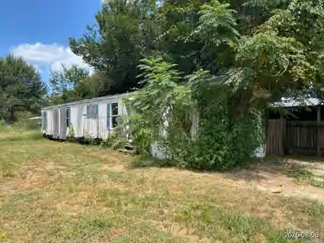 Photo of 1615 1st Street, Hempstead, TX