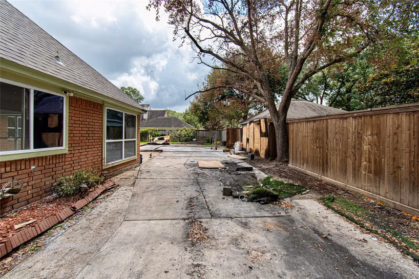 Photo 5 of 11727 Mighty Redwood Drive, Pasadena, TX