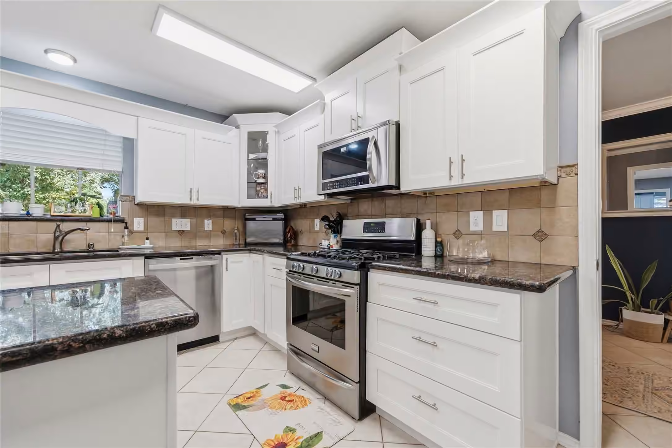 Photo 6 of 405 Regency Court, Friendswood, TX