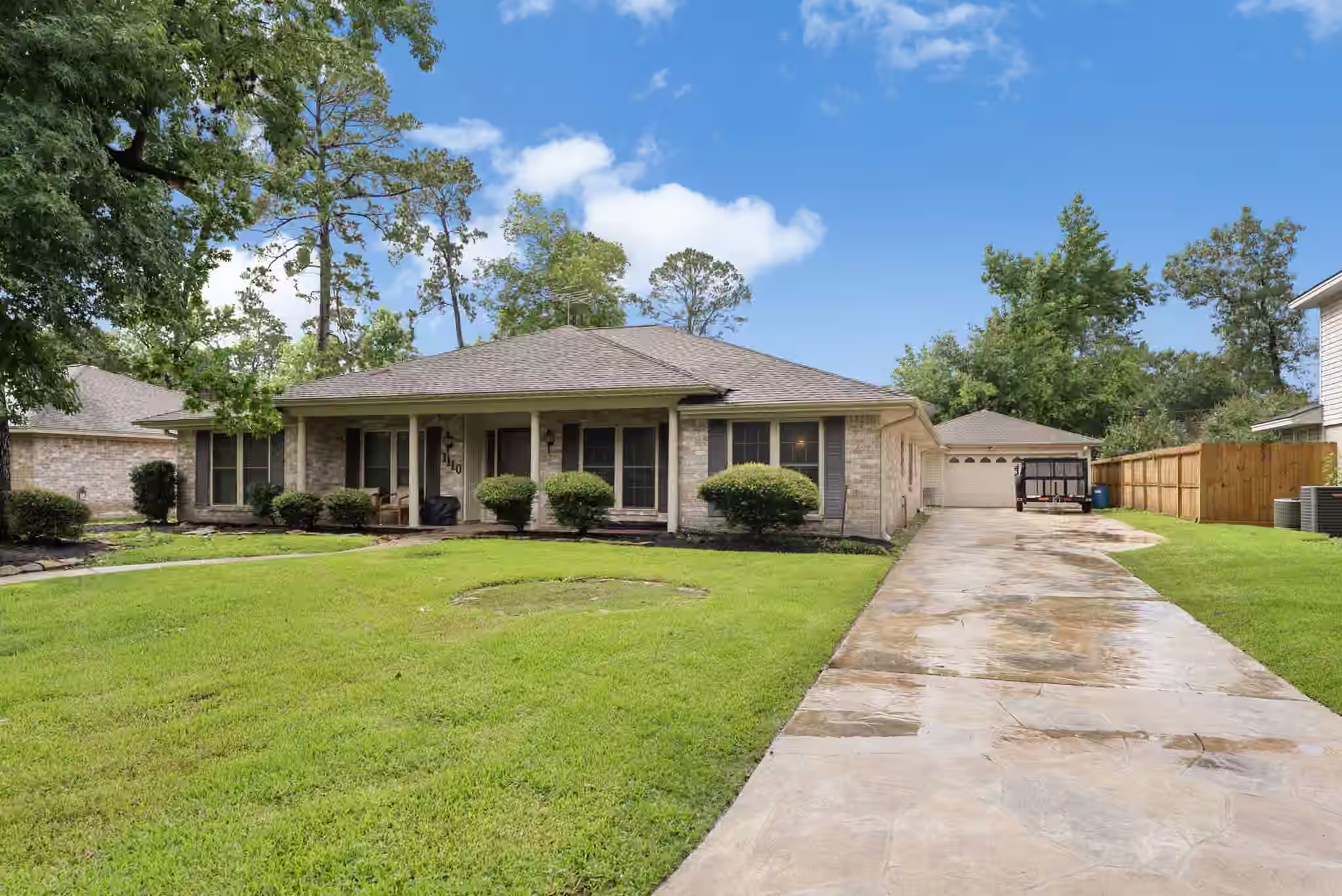 Photo 3 of 1110 Pear Tree Lane, Houston, TX