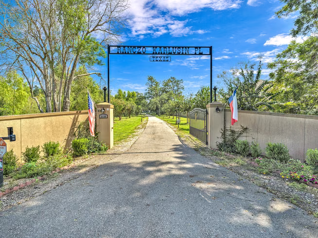 Photo 4 of 3130 Bowser Road, Fulshear, TX