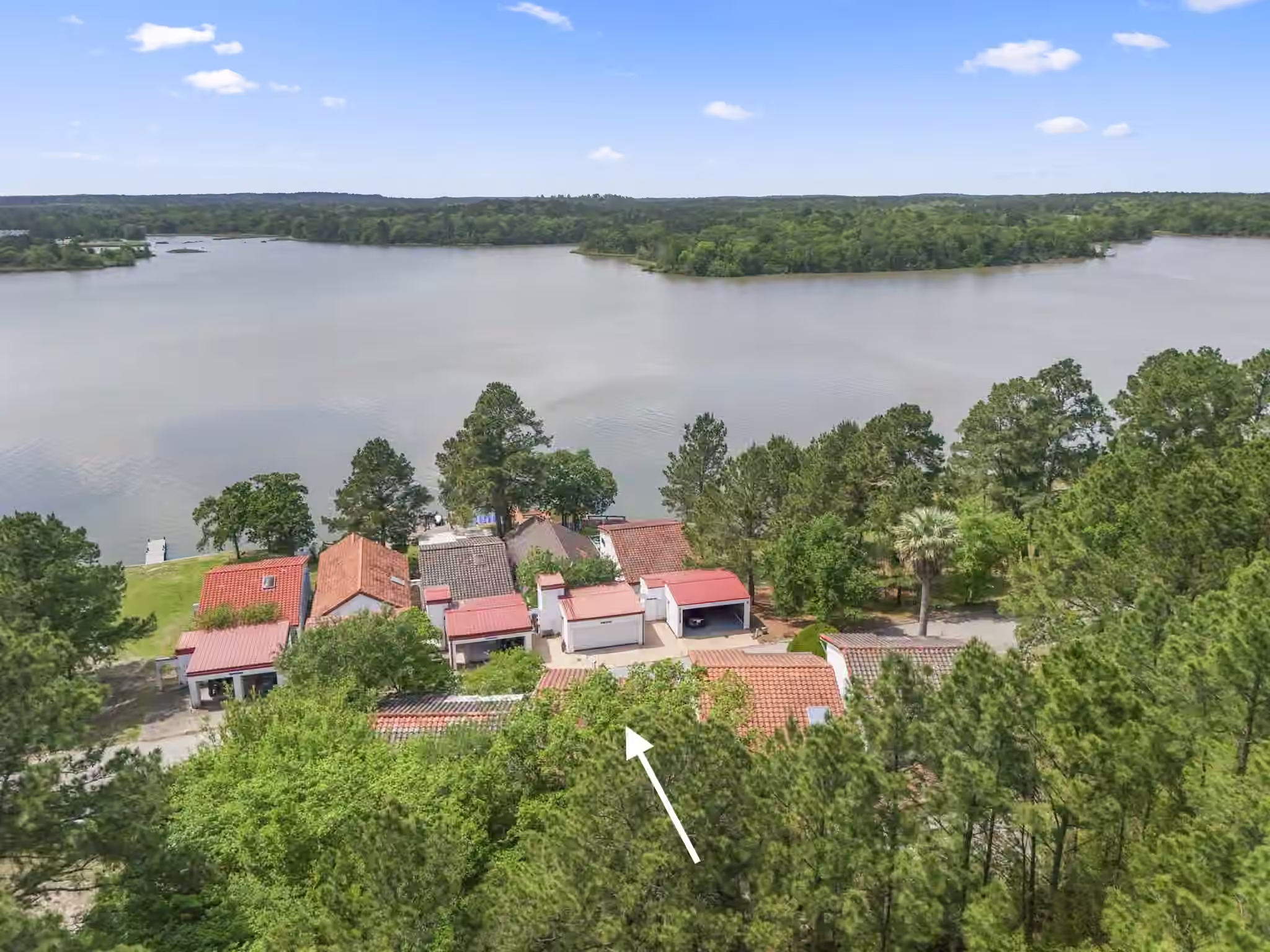 Photo of 22547 Bayview Circle, Huntsville, TX