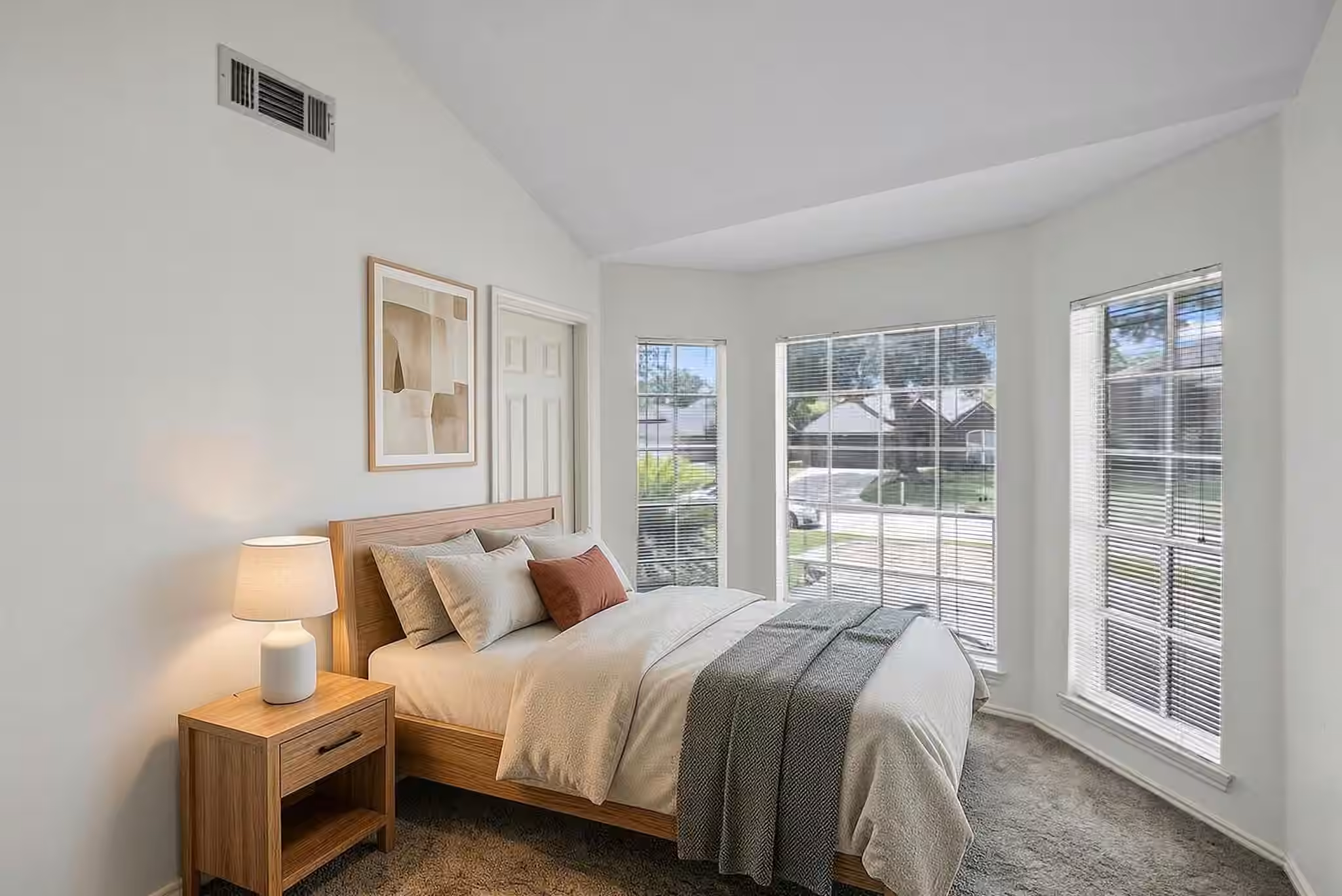 Photo 5 of 16022 Sugar Tree Drive, Houston, TX